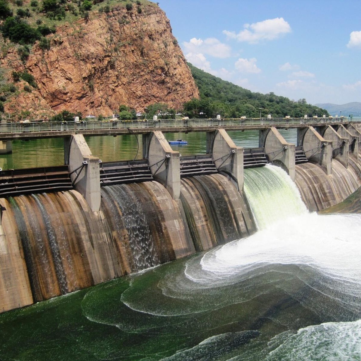 A photo of a dam